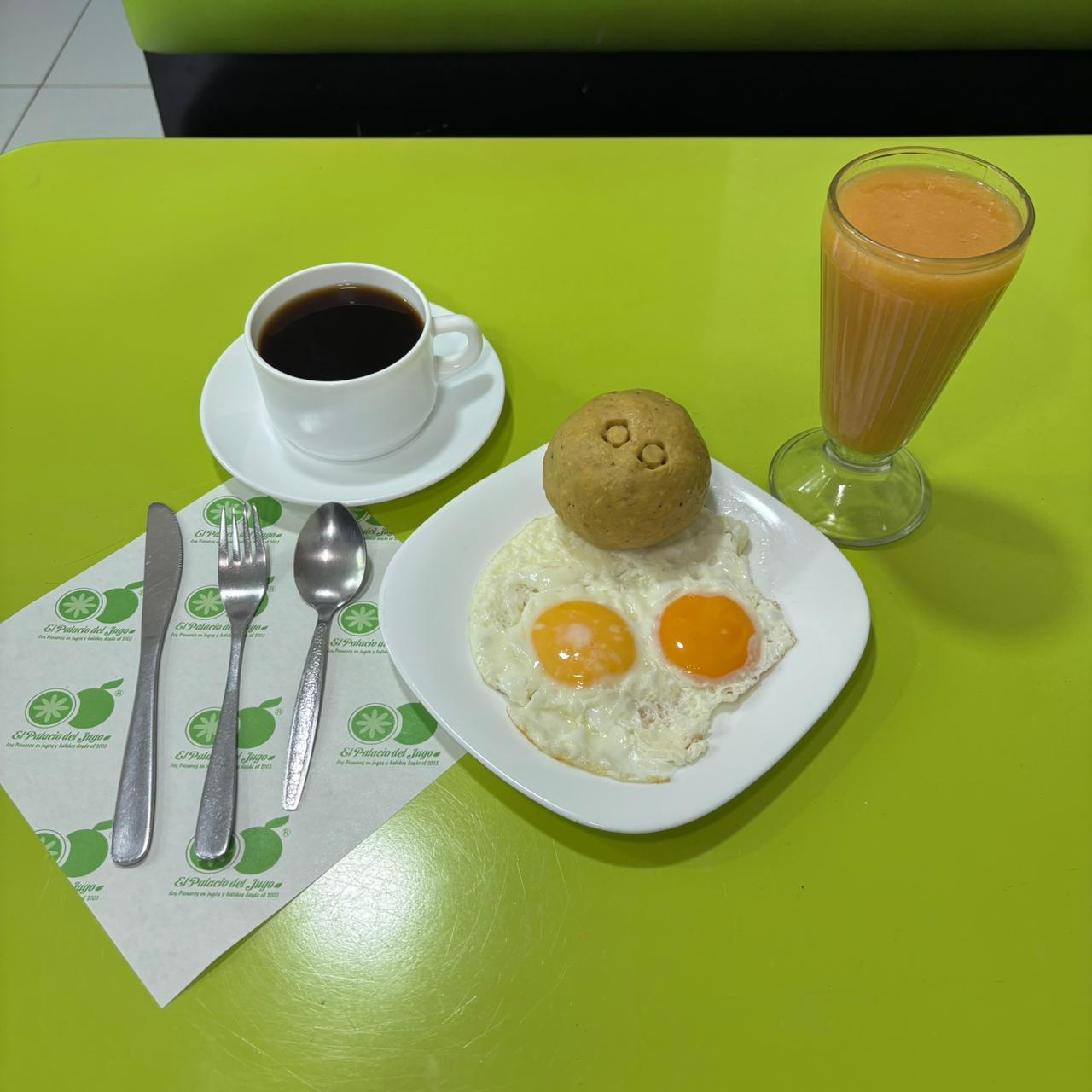 Desayuno Costeño con Bolón